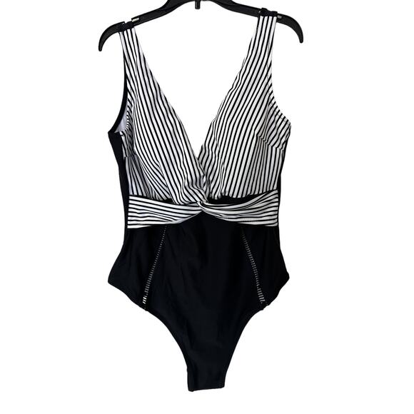 Cupshe Black and White One Piece Swimsuit Large - Picture 1 of 7